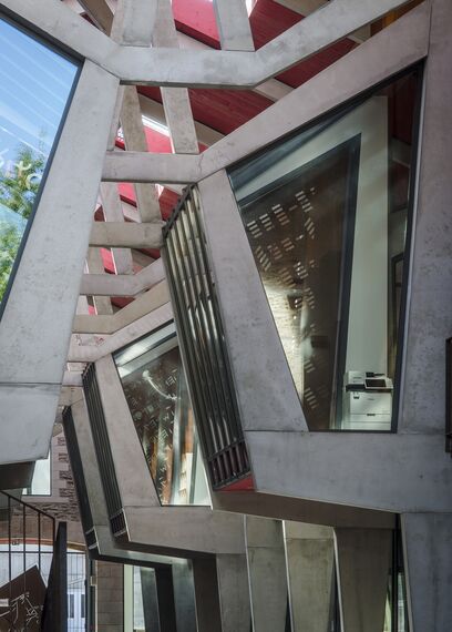 SlimLine 38 Fenêtres, ConceptDoor 45Pa Portes, ThermoSystem 68 Fenêtres, CW 50 Standard Murs rideaux et CW 50 Murs rideaux - Office building Halle de la Madeleine situé à Nantes, France