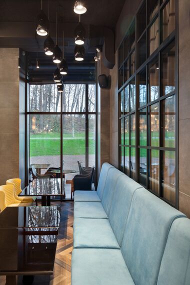 ConceptSystem 77 Fenêtres et CW 50-HI Murs rideaux - Park Art of Rest situé à Lviv, Ukraine