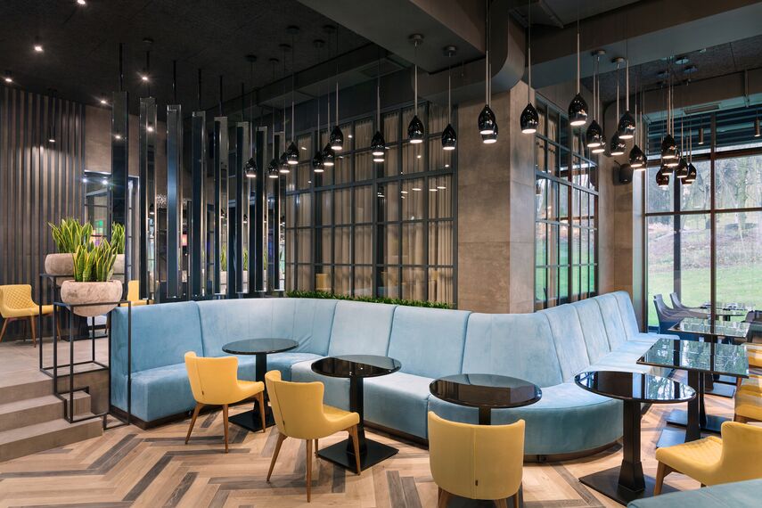 ConceptSystem 77 Fenêtres et CW 50-HI Murs rideaux - Park Art of Rest situé à Lviv, Ukraine