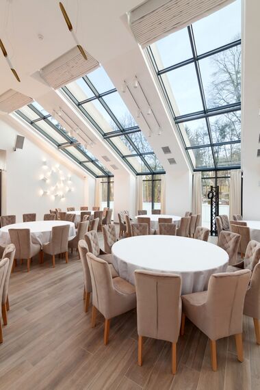 ConceptSystem 77 Fenêtres et CW 50-HI Murs rideaux - Park Art of Rest situé à Lviv, Ukraine