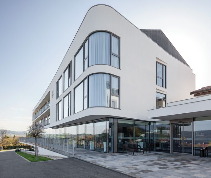 ConceptSystem 77 Portes et CW 50-SC Murs rideaux - Alday Foundation Retirement Home situé àEspagne