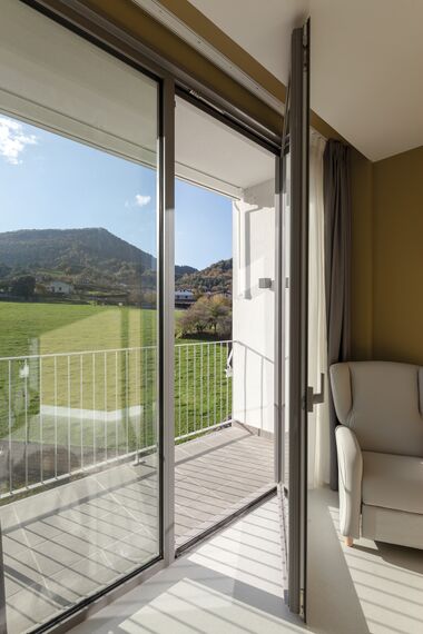 ConceptSystem 77 Portes et CW 50-SC Murs rideaux - Alday Foundation Retirement Home situé àEspagne