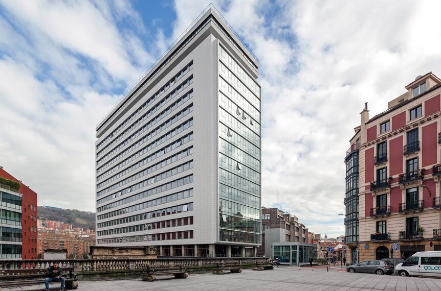 ConceptWall 50 Murs rideaux - Office building Torre Albia situé àEspagne