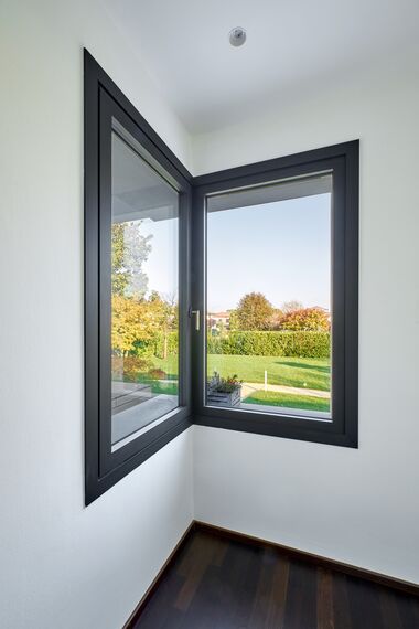 ConceptPatio 130 Coulissants, CS 86-HI (c) Systèmes annulés, SlimLine 38 Standard Fenêtres et SlimLine 38 Classic Fenêtres - Villa Villa Treviso situé à Treviso, Italie