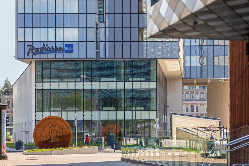 CW 50-HI Murs rideaux - Residental/Project Radisson Blu situé à Vilnius, Lituanie