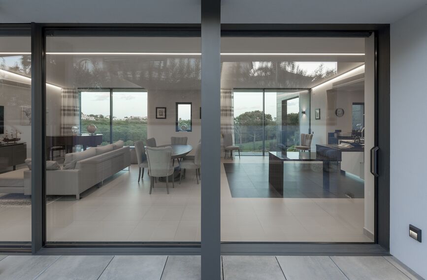 SlimLine 38 Portes, HiFinity Coulissants et ConceptFolding 77 Coulissants - House Pattan - House 3 situé àEspagne