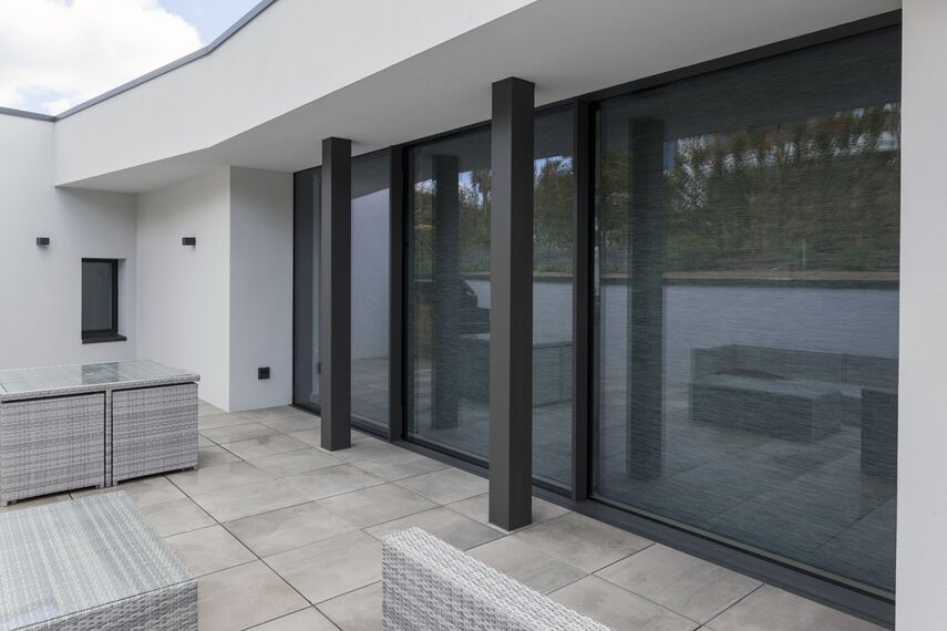 SlimLine 38 Portes, HiFinity Coulissants et ConceptFolding 77 Coulissants - House Pattan - House 3 situé àEspagne