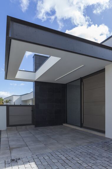 SlimLine 38 Portes, HiFinity Coulissants et ConceptFolding 77 Coulissants - House Pattan - House 3 situé àEspagne