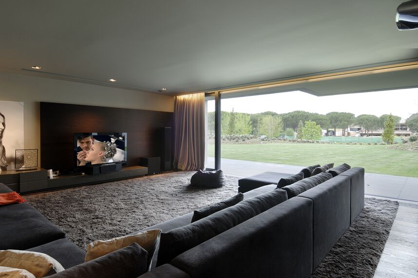 CS 68 Hidden Vent Fenêtres - Concrete House situé à Madrid, Espagne