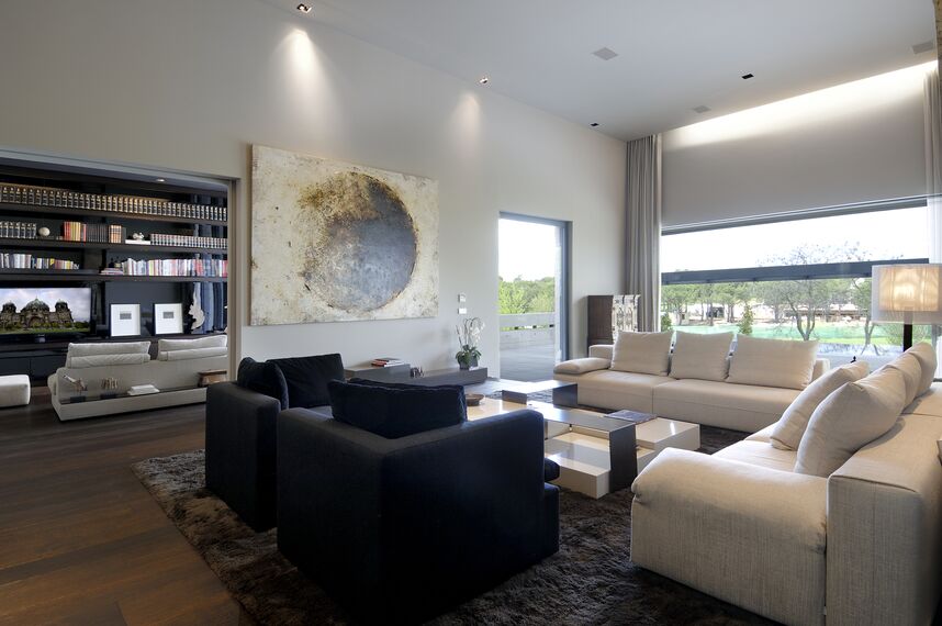 CS 68 Hidden Vent Fenêtres - Concrete House situé à Madrid, Espagne