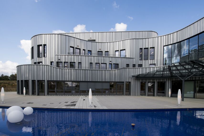 CW 50-SC Murs rideaux - Office building LINUX situé àFrance