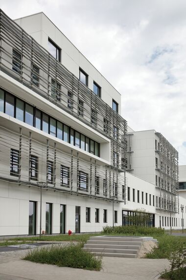 ConceptSystem 77 Fenêtres, BriseSoleil 100 Brise Soleil et CS 77 Fire Proof Fenêtres - AZ Sint Maarten situé à Mechelen, Belgique