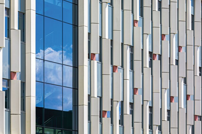 ConceptWall 50 Murs rideaux et CW 50-FP Murs rideaux - Jungtinis gyvybės mokslų centras’ situé à Vilnius, Lituanie