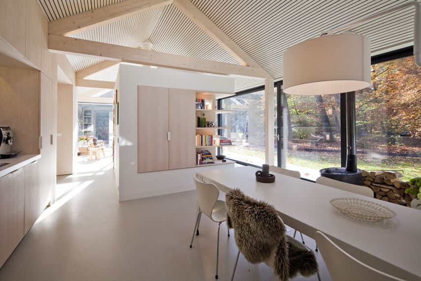 ConceptPatio 130 Coulissants, ConceptSystem 77 Fenêtres et ConceptWall 50 Murs rideaux - House The Brouwhuis situé à Oisterwijk, les Pays-Bas