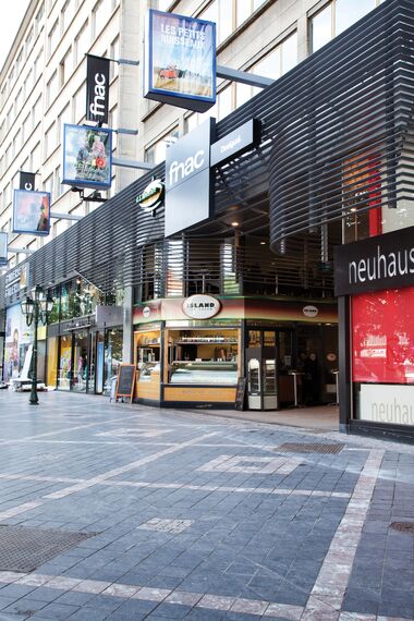 BriseSoleil 100 Brise Soleil - Toison d'Or situé à Brussels, Belgique