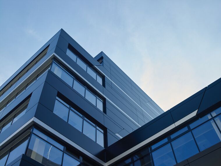 CS 86-HI (c) Systèmes annulés et ConceptWall 50 Murs rideaux - Office building ArtGen situé à Prague, République tchèque