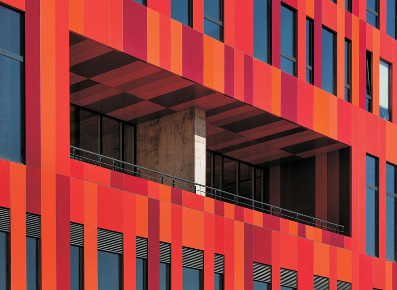 CS 86-HI (c) Systèmes annulés et CW 50-SC Murs rideaux - Business center Lapishan situé à Istanbul, Turquie