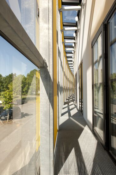 ThermoSystem 57 Fenêtres et CW 50-FV Murs rideaux - College/University University 'Ecole Normale Supérieure de Cachan' (ENS) situé àFrance