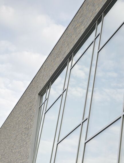BriseSoleil 100 Brise Soleil, CS 104 (c) Systèmes annulés et CW 50-HI Murs rideaux - Office building Det Faglige Hus situé àDanemark