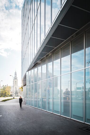 ConceptSystem 68 Fenêtres, CS 86-HI (c) Systèmes annulés, CW 60-HI Murs rideaux, CW 50-SG Murs rideaux, CW 50-FP Murs rideaux et CW 50-HI Murs rideaux - Academy of fine arts in Wroclaw situé à Wrocław, Pologne