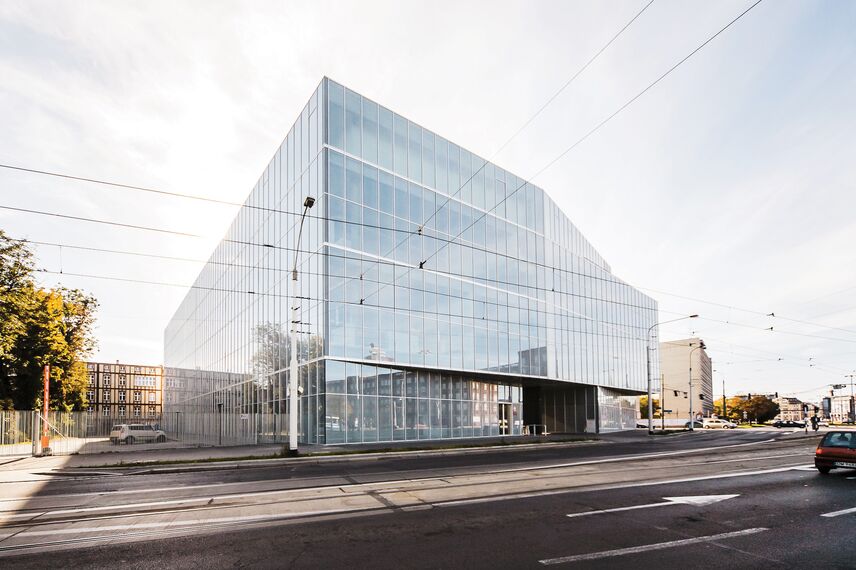 ConceptSystem 68 Fenêtres, CS 86-HI (c) Systèmes annulés, CW 60-HI Murs rideaux, CW 50-SG Murs rideaux, CW 50-FP Murs rideaux et CW 50-HI Murs rideaux - Academy of fine arts in Wroclaw situé à Wrocław, Pologne