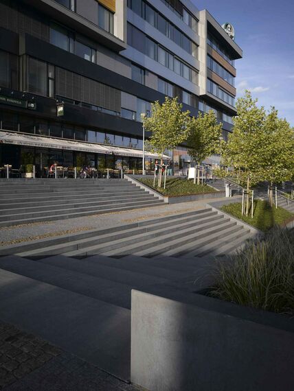 CS 86-HI (c) Systèmes annulés et ConceptWall 50 Murs rideaux - Západní mêsto (city west) Office Building situé à Prague, République tchèque