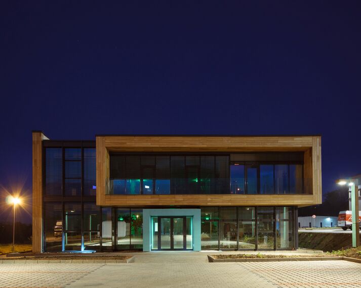 ConceptWall 50 Murs rideaux - Office building Agressione Office Building situé à Cluj-Napoca, Roumanie