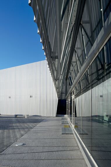 ConceptWall 50 Murs rideaux - Office building Sede John Deere situé à Parla, Espagne