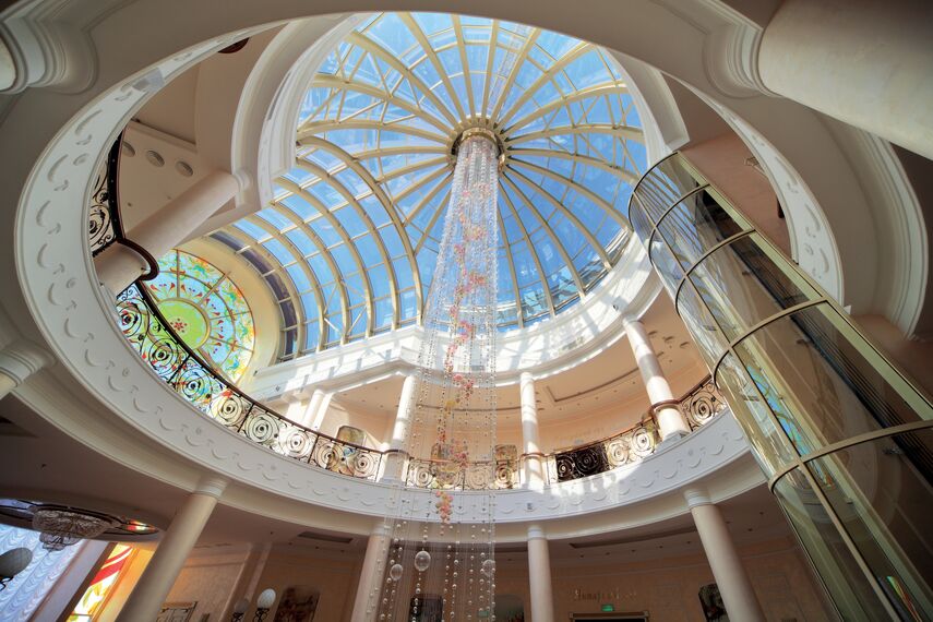 ConceptSystem 77 Fenêtres, ConceptWall 50 Murs rideaux et ConceptSystem 77 Portes - Community centre Community Palace Tumen situé à Tumen, Russie