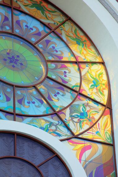 ConceptSystem 77 Fenêtres, ConceptWall 50 Murs rideaux et ConceptSystem 77 Portes - Community centre Community Palace Tumen situé à Tumen, Russie