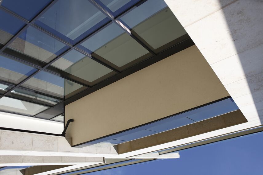 CP 96 Coulissants et ConceptWall 50 Murs rideaux - Complexe immobilier Azure Project situé à Plymouth, Royaume-Uni