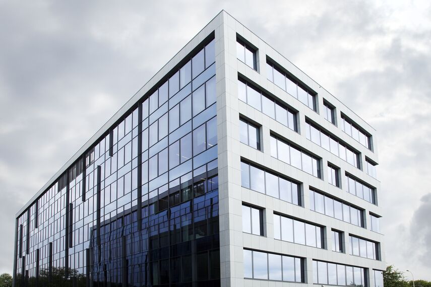 ConceptWall 50 Murs rideaux, ConceptSystem 68 Portes et ConceptSystem 68 Fenêtres - City Link Kantoren Berchem situé à Berchem, Belgique