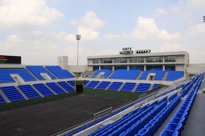 ConceptWall 60 Murs rideaux et BriseSoleil 100 Brise Soleil - Sports centre Shanghai Qizhong Tennis Centre situé à Shanghai, Chine