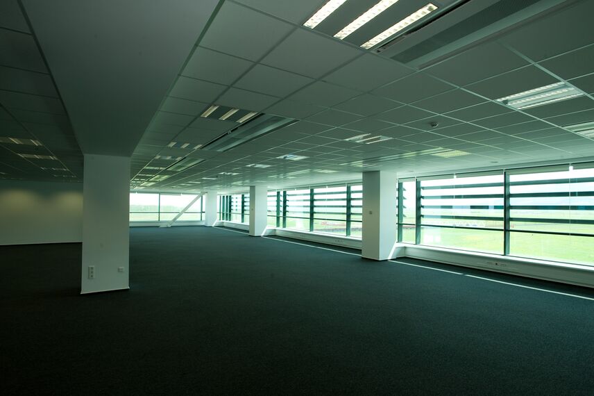 ConceptSystem 68 Fenêtres, ConceptWall 50 Murs rideaux et ConceptSystem 68 Portes - Business center Brasov Business Park situé à Brasov, Roumanie