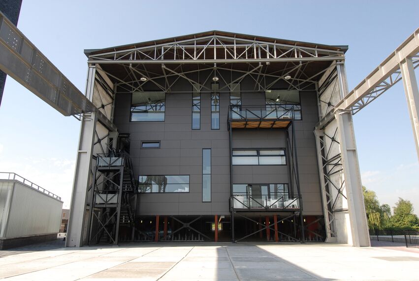 ConceptSystem 68 Portes, CS 38-SL Systèmes annulés, ConceptWall 50 Murs rideaux, CS 38-SL Systèmes annulés et ConceptSystem 68 Fenêtres - Office building De Drie Rivieren situé à Ridderkerk, les Pays-Bas