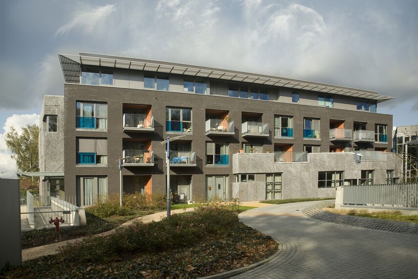 ConceptWall 50 Murs rideaux, BriseSoleil 100 Brise Soleil et BriseSoleil 30  Brise Soleil - Service flat/Rest house Ter Vlierbeke situé à Kessel-Lo, Belgique