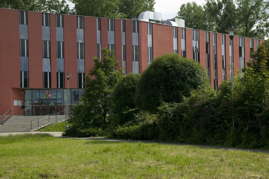 ConceptWall 50 Murs rideaux - Office building Urad Prace situé à Frydek-Mistek, République tchèque