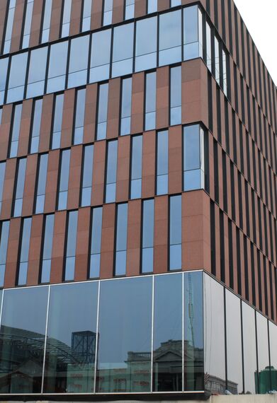 ConceptWall 60 Murs rideaux - Office building Tiensevest Office Complex situé à Leuven, Belgique