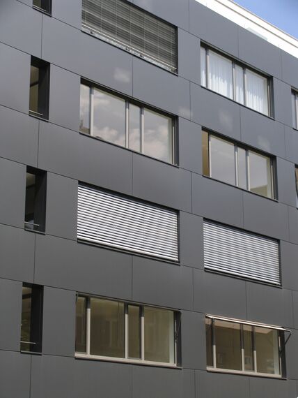 ConceptWall 50 Murs rideaux - Multifunctional Building Moskovska situé à Bratislava, République slovaque