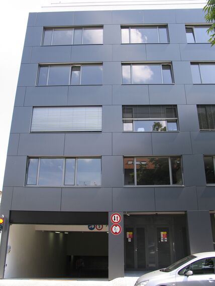 ConceptWall 50 Murs rideaux - Multifunctional Building Moskovska situé à Bratislava, République slovaque