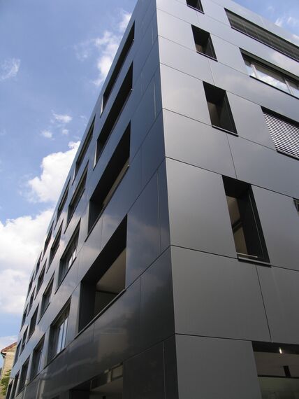 ConceptWall 50 Murs rideaux - Multifunctional Building Moskovska situé à Bratislava, République slovaque