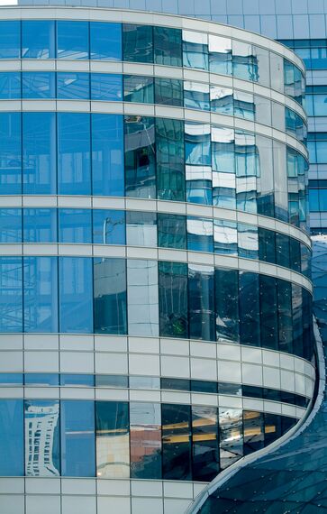 ConceptWall 50 Murs rideaux - Shopping centre Zlote Tarasy situé à Warsaw, Pologne