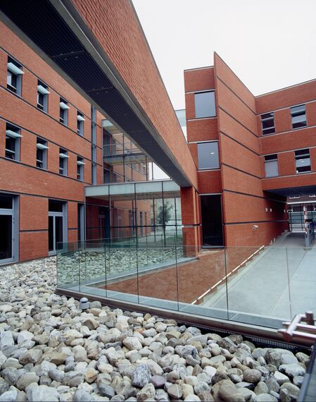 College/University Flemish Administrative Centre situé à Hasselt, Belgique