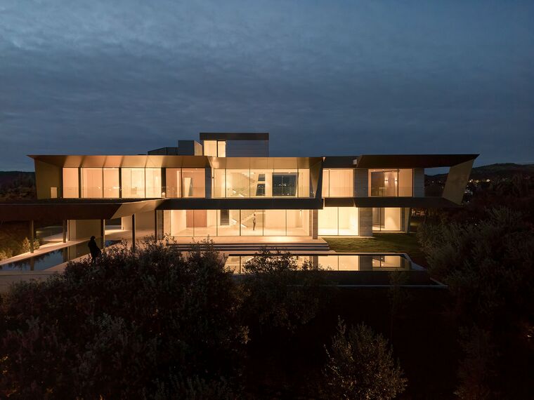 HiFinity Sliding & Folding, SlimPatio 68 Sliding & Folding and SlimLine 38 Windows - Casa Entre Encinas located in Madrid, Spain