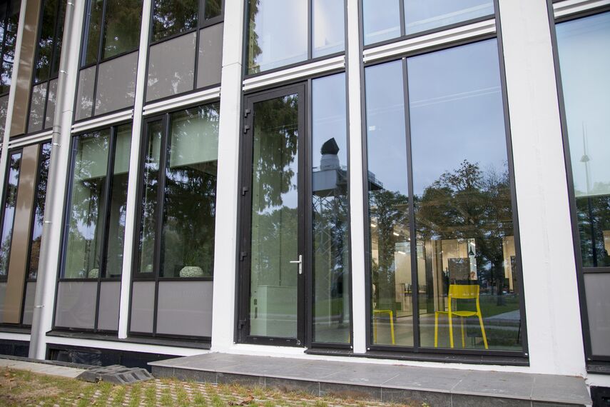 ConceptSystem 77 Doors, CW 50 Standard Façades, CW 50 Façades and CS 77 Hidden Vent Windows - Office building Building N Hengelo located in Hengelo, The Netherlands