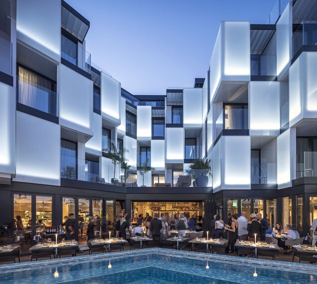 ConceptSystem 68 Fenêtres, ConceptFolding 77 Coulissants et CS 77 Fire Proof Portes - Hotel Sir Joan situé à Ibiza, Espagne
