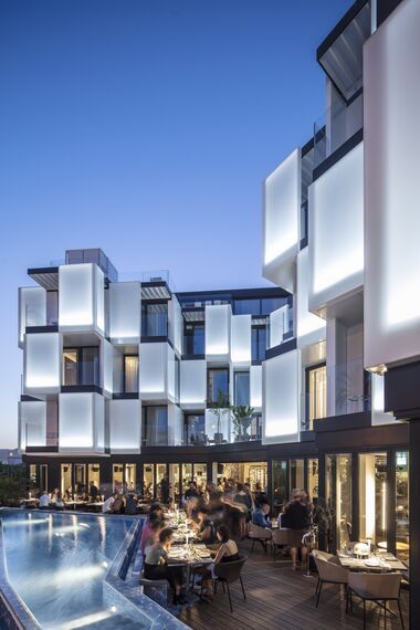 ConceptSystem 68 Fenêtres, ConceptFolding 77 Coulissants et CS 77 Fire Proof Portes - Hotel Sir Joan situé à Ibiza, Espagne