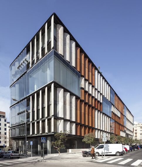 HiFinity Coulissants et CS 77 Hidden Vent Fenêtres - Lagasca 99 situé à Madrid, Espagne