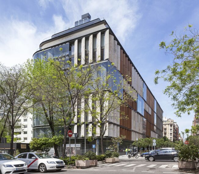HiFinity Coulissants et CS 77 Hidden Vent Fenêtres - Lagasca 99 situé à Madrid, Espagne