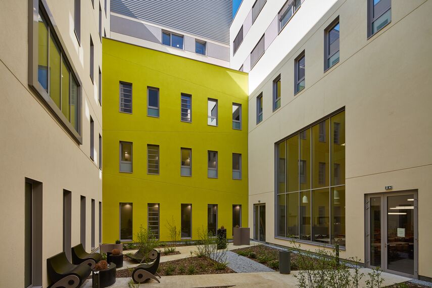 CI 45 Doors, CI 45 Windows, XS 50-BR window, CW 50 Standard Façades, CW 50 Façades, CS 77 Fire Proof Windows and CW 50-SC Façades - Groupe Hospitalier Melun-Sénart located in Dammarie Les Lys, France